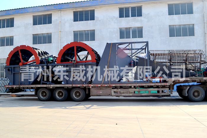 客户定制3024型筛分水洗沙设备发车