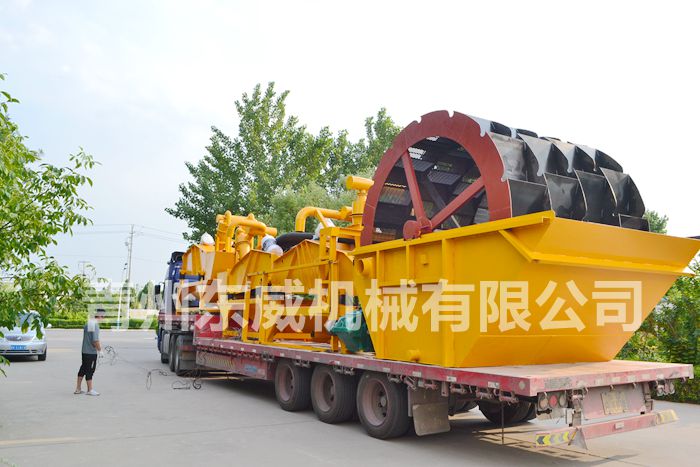 湖北客户定制细沙回收机、脱水细砂回收一体机、轮式洗沙机发车